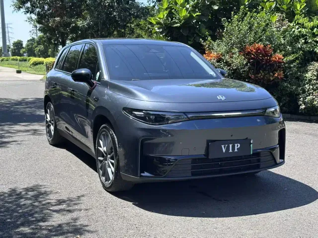 Leapmotor C10 — Фото автомобиля 3