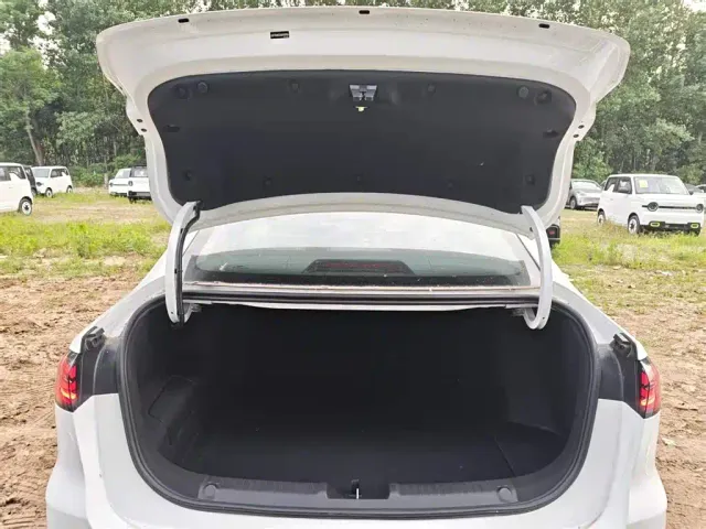 Geely Galaxy Stellar 6 — Фото автомобиля 18