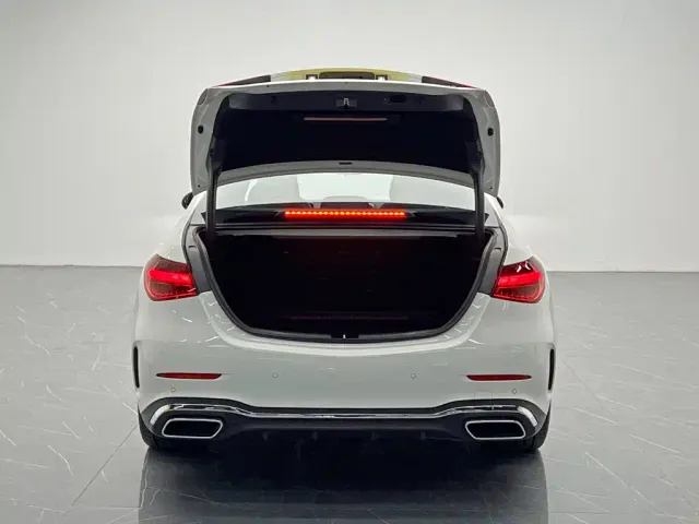 Mercedes-Benz C-Class — Фото автомобиля 10