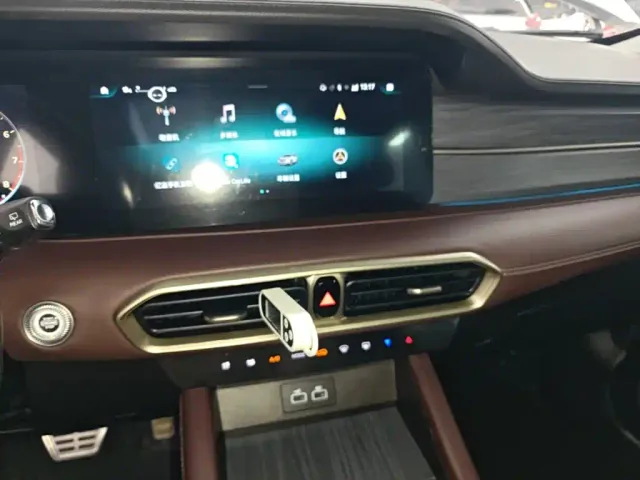 Jetour X90 Plus — Фото автомобиля 12