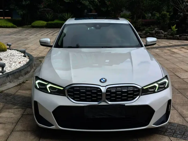 BMW 3 Series — Фото автомобиля 2