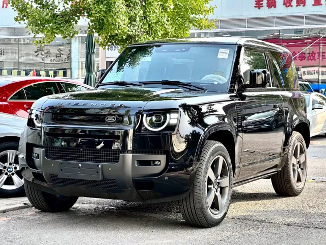 Фотография автомобиля — Land Rover Defender