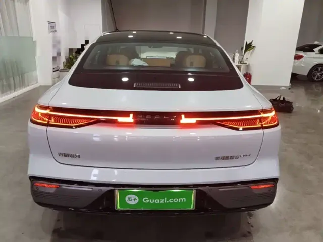 Geely Galaxy Xingyao 8 — Фото автомобиля 5