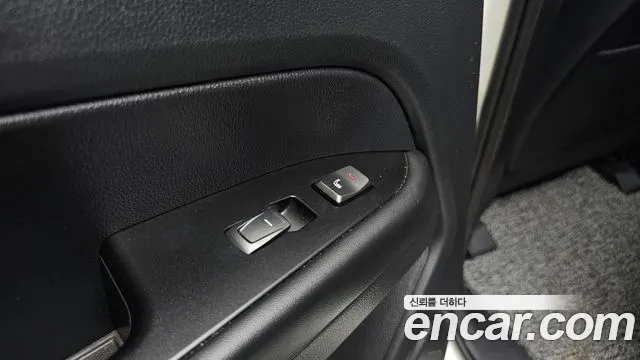 KG_Mobility_Ssangyong Rexton Новый Rexton Sport Khan Дизель 2.2 4WD — Фото автомобиля 18