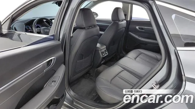 Hyundai Sonata — Фото автомобиля 12