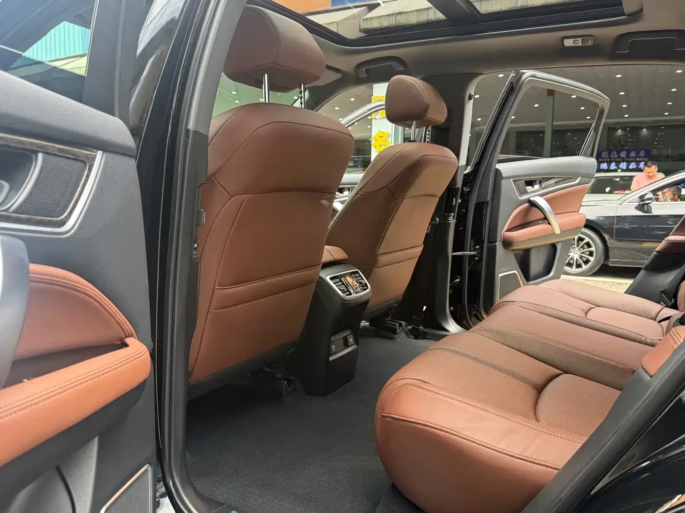 Honda Honda UR-V 2020 370TURBO 4WD Premium Edition — Фото автомобиля 12