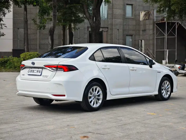 Toyota Corolla — Фото автомобиля 5