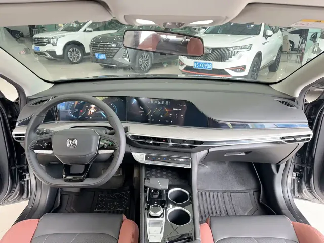 Changan Eado — Фото автомобиля 11