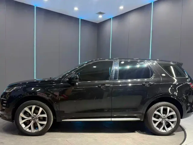 Land Rover Discovery Sport — Фото автомобиля 4