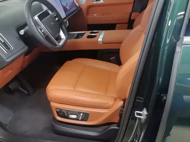 Li Auto L9 — Фото автомобиля 9