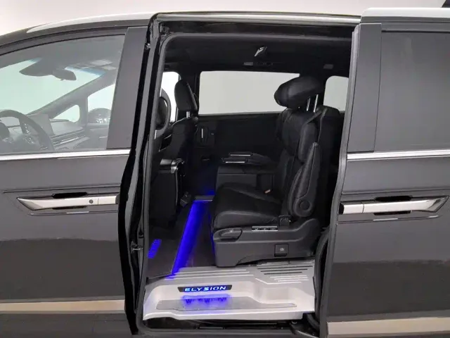 Honda Elysion — Фото автомобиля 15
