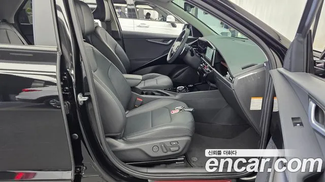Kia Niro — Фото автомобиля 11