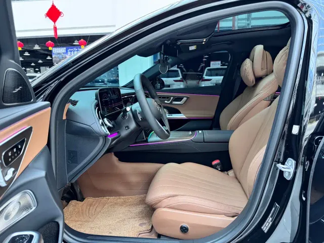 Mercedes-Benz E-Class — Фото автомобиля 8