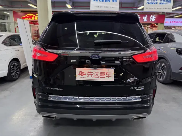 Ford Edge — Фото автомобиля 6