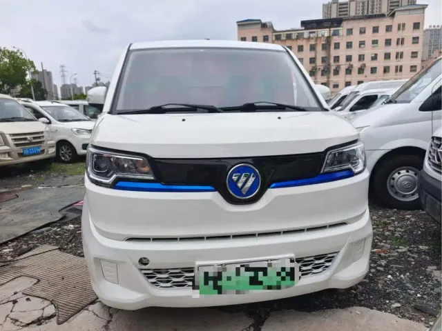 Foton Zhilan Jingling E7 — Фото автомобиля 2