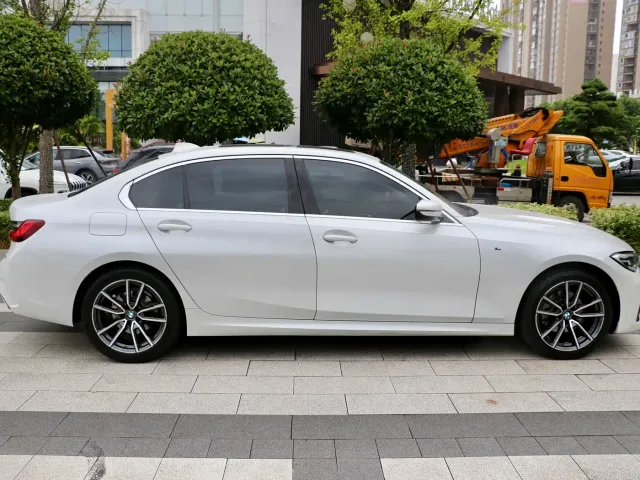 BMW 3 Series — Фото автомобиля 7