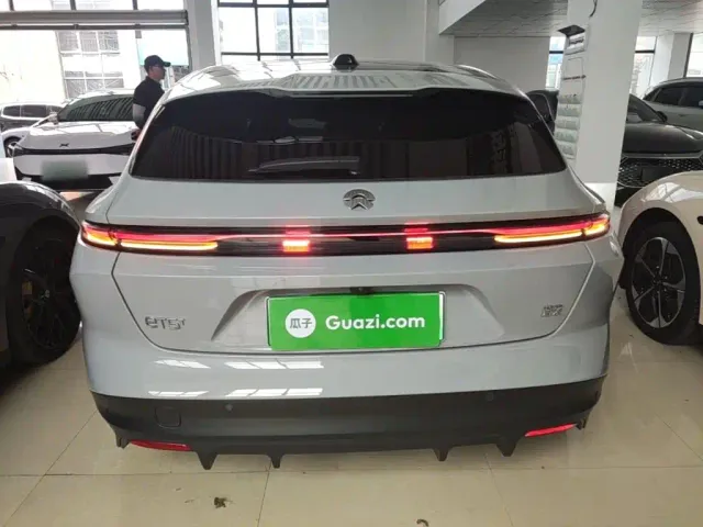 Nio ET5 Touring — Фото автомобиля 3
