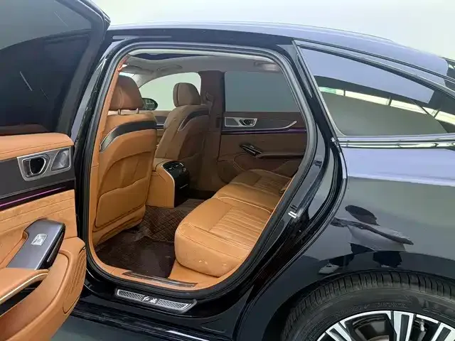 Hongqi H9 — Фото автомобиля 15