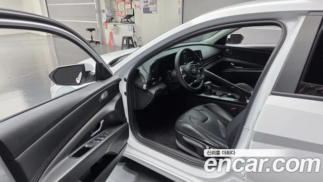 Hyundai Avante CN7 — Фото автомобиля 15