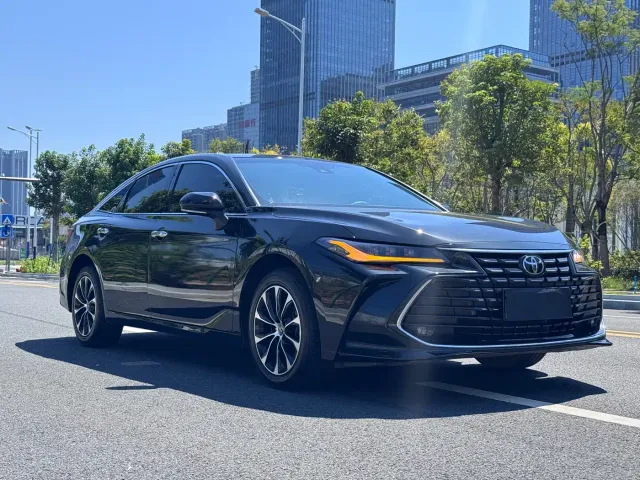Toyota Avalon — Фото автомобиля 3