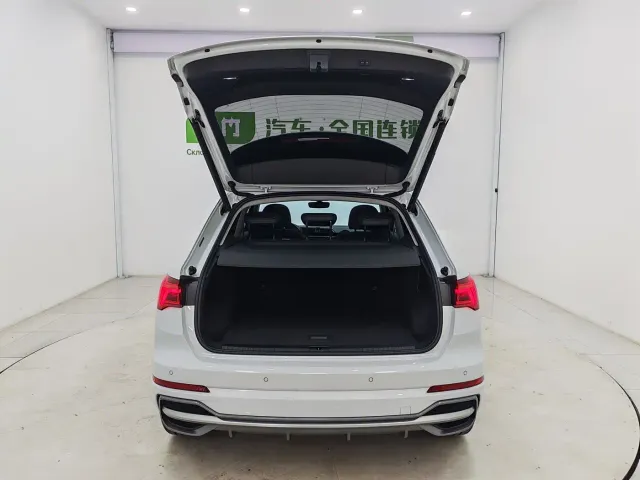 Audi Q3 — Фото автомобиля 16