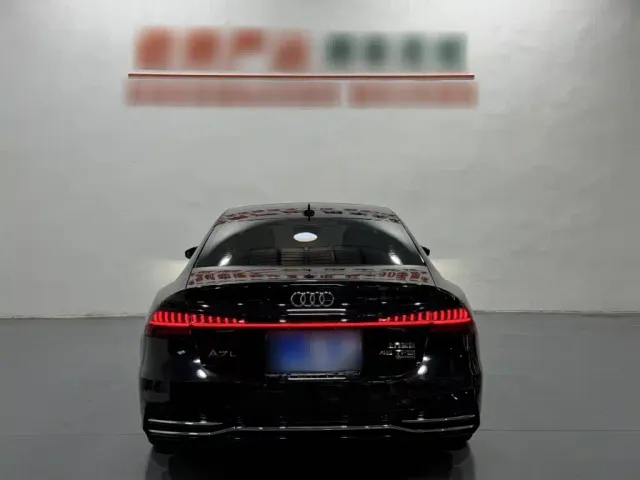 Audi A7L — Фото автомобиля 11