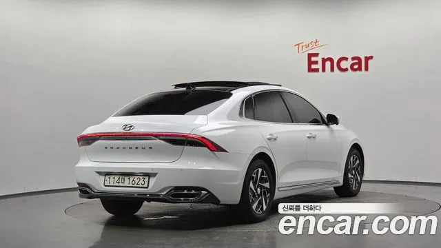 Hyundai Grandeur — Фото автомобиля 2