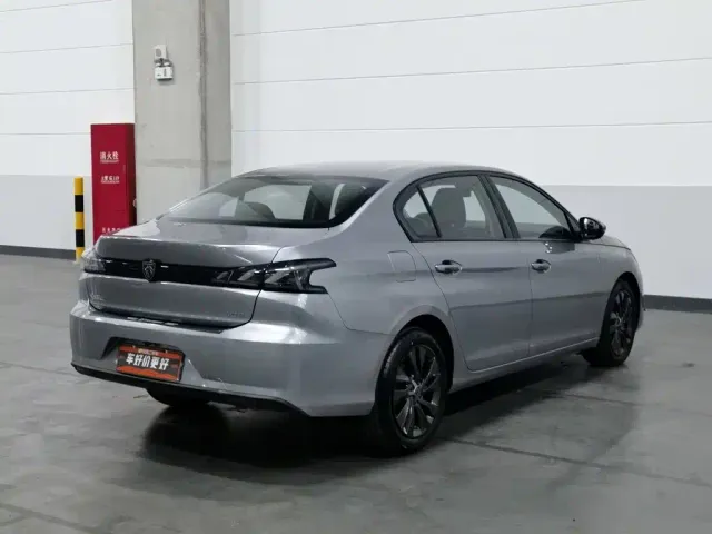 Peugeot 408 — Фото автомобиля 2