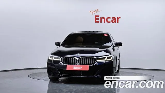 BMW 5 Series G30 — Фото автомобиля 3