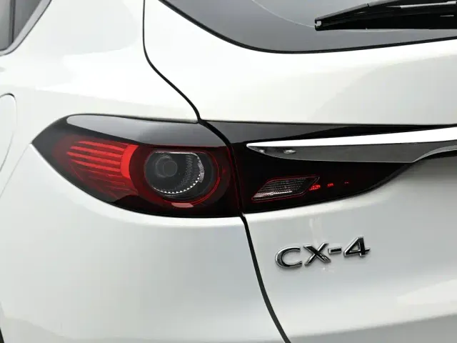 Mazda CX-4 — Фото автомобиля 7