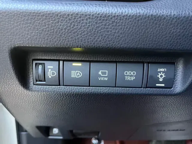 Toyota RAV4 — Фото автомобиля 6