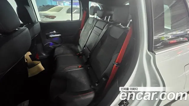 Mercedes-Benz GLB-Class — Фото автомобиля 14
