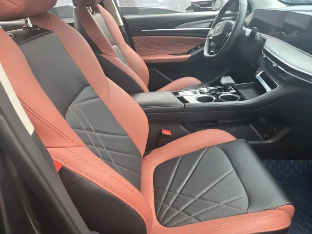 Changan Eado — Фото автомобиля 4