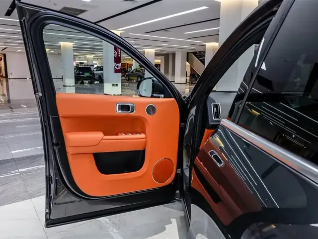 Li Auto Li L8 2025 Ultra Smart Renewal Edition — Фото автомобиля 14