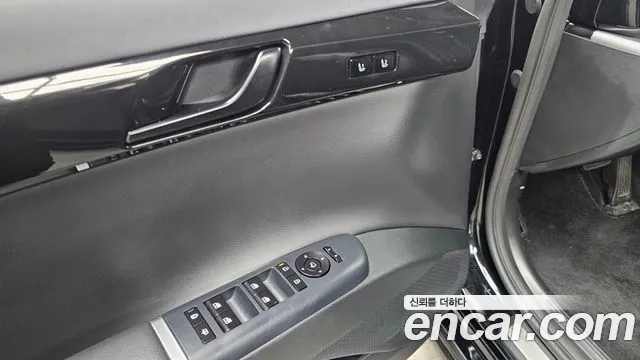 Hyundai Grandeur GN7 — Фото автомобиля 28