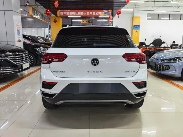 Volkswagen T-Roc — Фото автомобиля 5