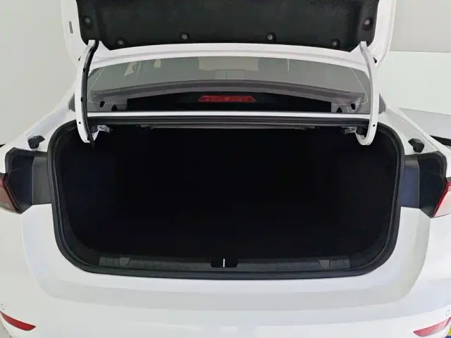 Geely Emgrand — Фото автомобиля 4