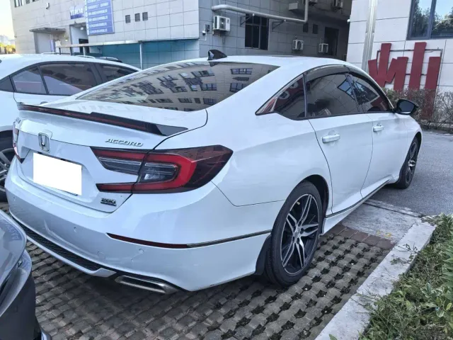 Honda Accord — Фото автомобиля 5