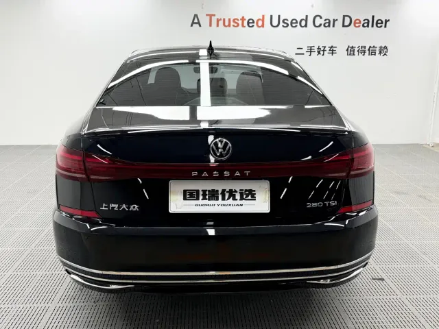 Volkswagen Passat — Фото автомобиля 4