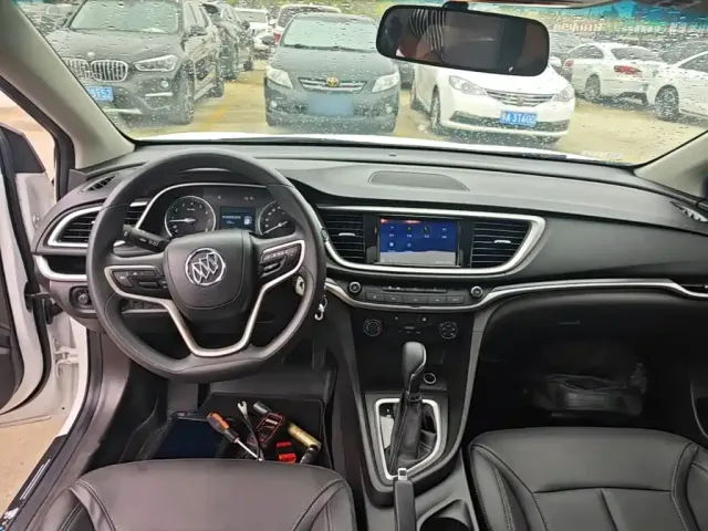 Buick Excelle — Фото автомобиля 9