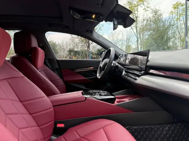 BMW 5 Series — Фото автомобиля 7