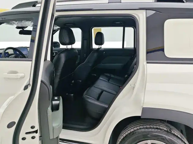 Baojun Yep Plus — Фото автомобиля 11