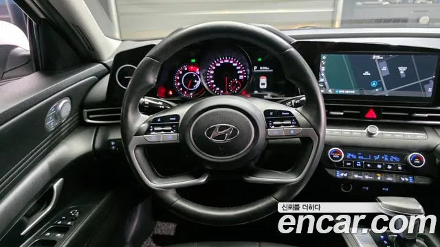 Hyundai AVANTE Avante (CN7) — Фото автомобиля 12