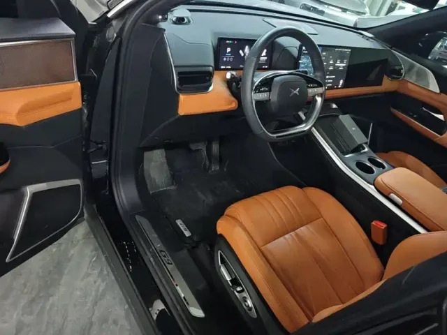 Xpeng G9 — Фото автомобиля 14