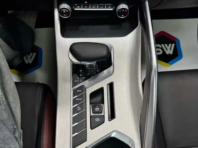 Geely Binyue — Фото автомобиля 12