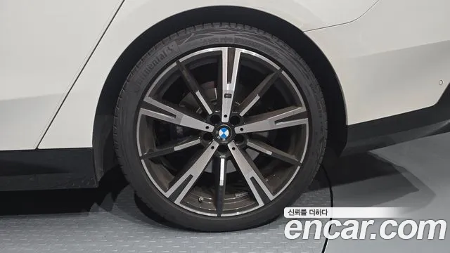 BMW 5-Series 5 серия (G60) 530i xDrive M Sport — Фото автомобиля 17