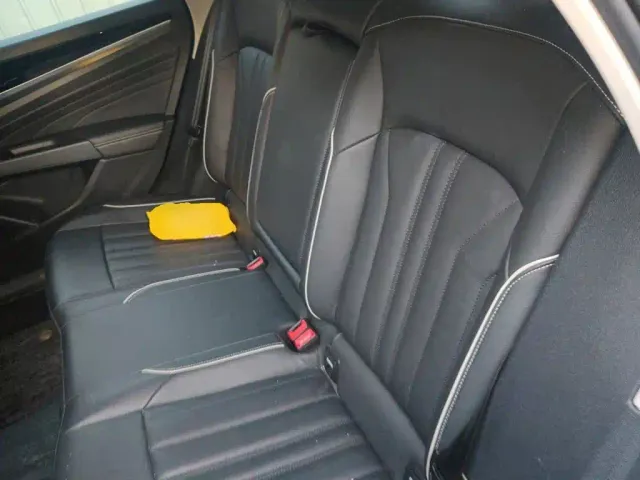 Volkswagen Passat — Фото автомобиля 18
