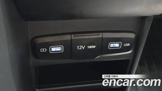 Hyundai Staria Staria 4WD Tourer 11 мест — Фото автомобиля 13
