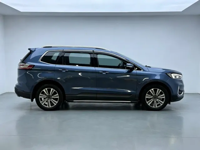 Ford Edge — Фото автомобиля 9