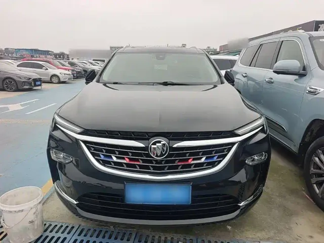 Buick Enclave — Фото автомобиля 2